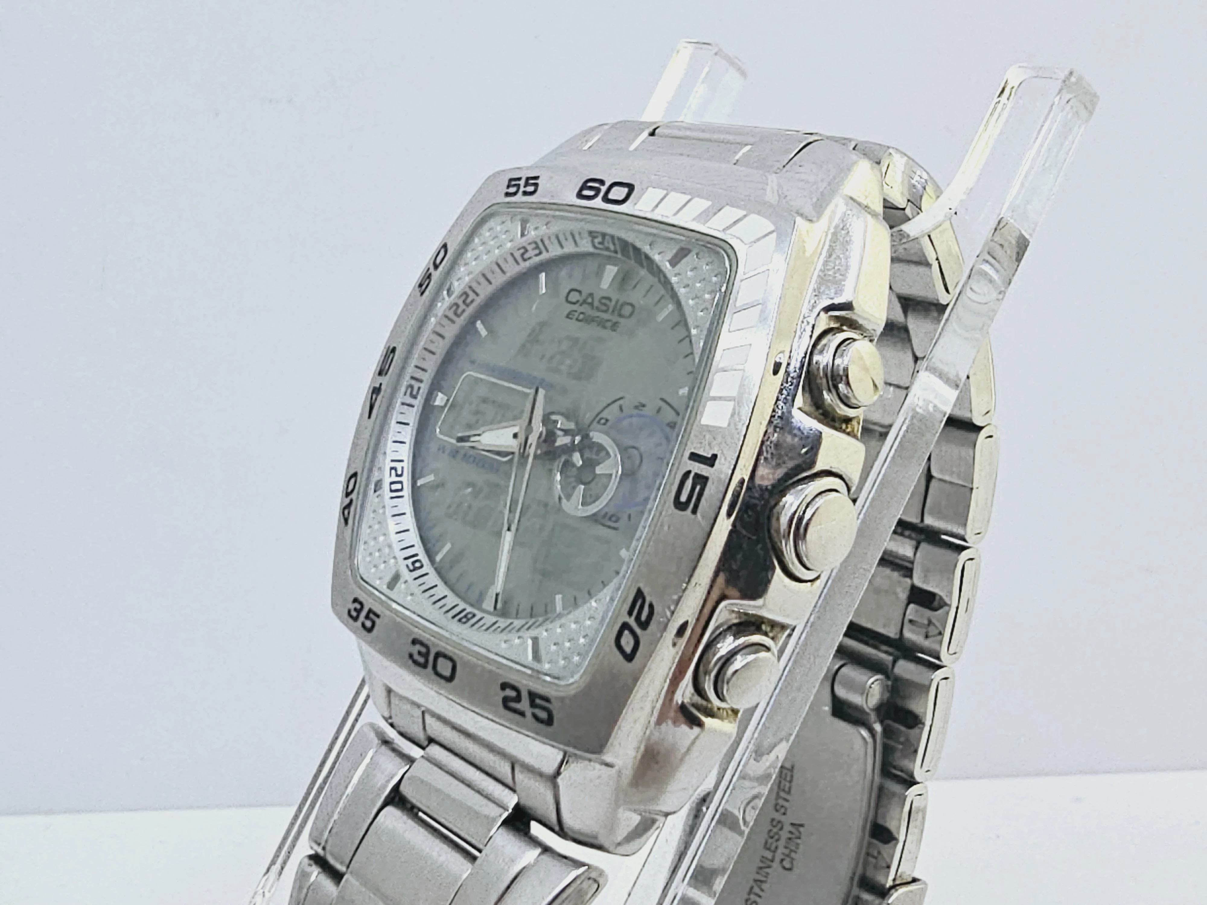 zegarek-casio-efa-122d-7avef-funkcje-brak