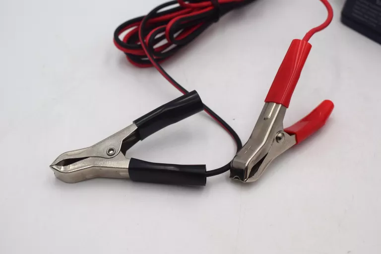 ladowarka-do-akumulatorow-zafir-30-12-v-33-a-14-90-ah-ean-gtin-7350009400534