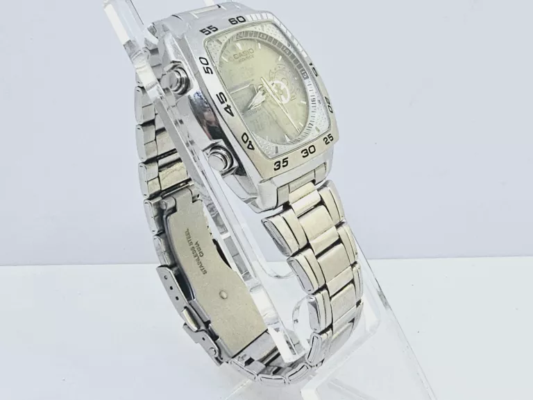 zegarek-casio-efa-122d-7avef-typ-nareczny