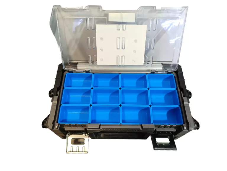 skrzynka-rozkladana-macallister-stan-powystawowy