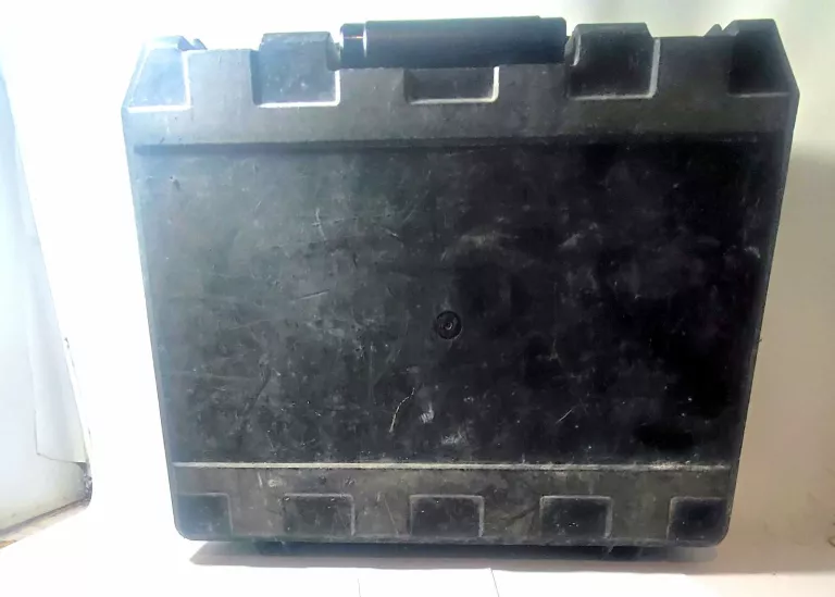 stanley-bostitch-gwozdziarka-bf33-walizka-opis-marka-stanley