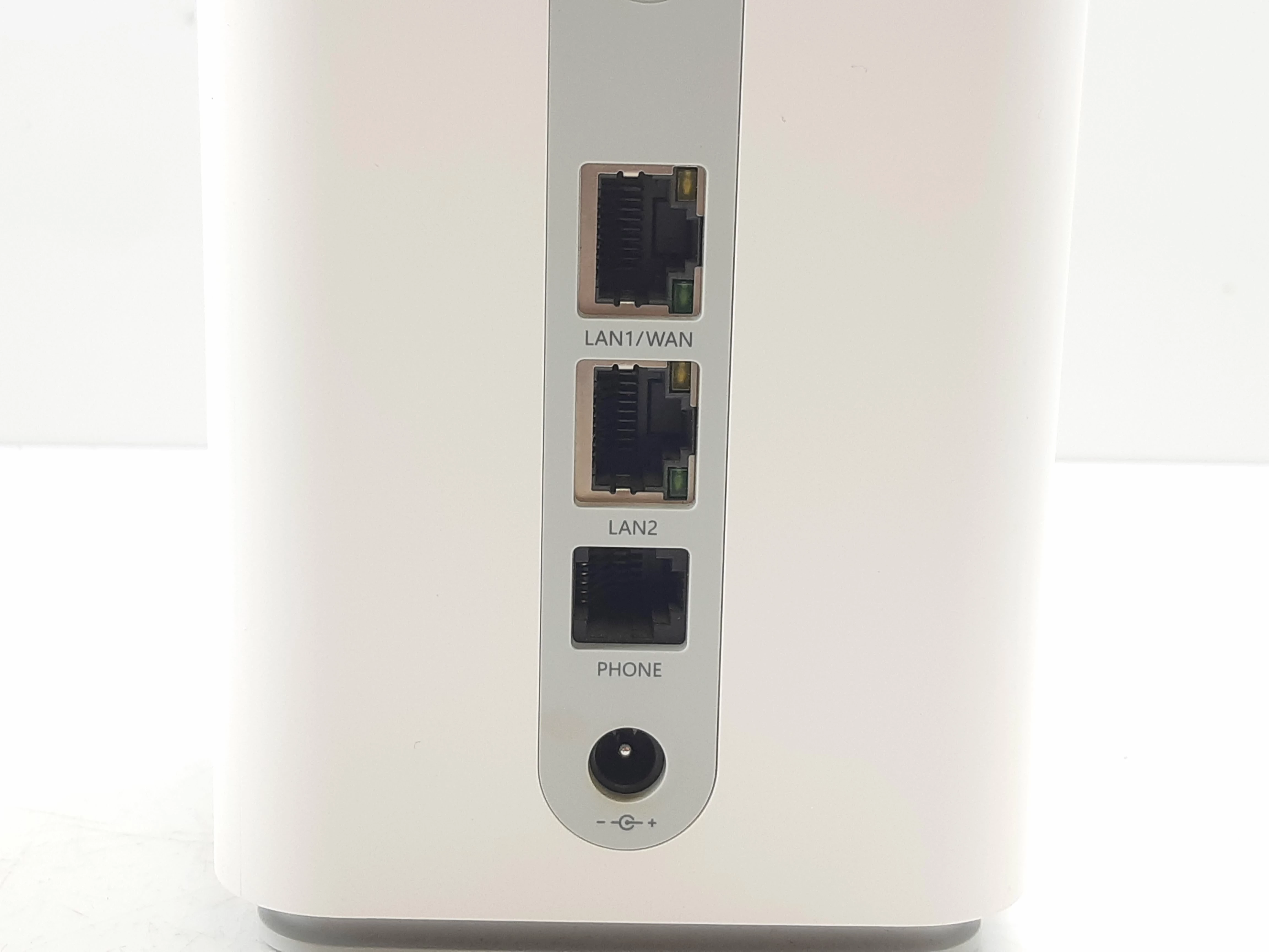 router-oppo-cpe-t1a-5g-wbudowany-modem-5g