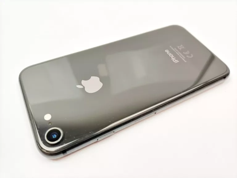 SMARTFON APPLE IPHONE 8 2 GB / 64 GB CZARNY