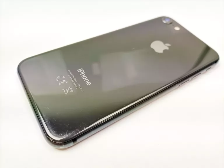 SMARTFON APPLE IPHONE 8 2 GB / 64 GB CZARNY
