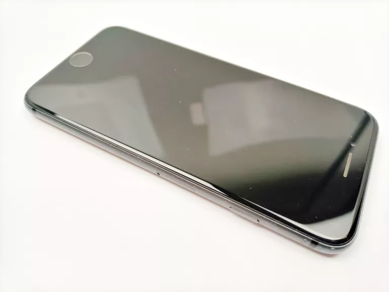 SMARTFON APPLE IPHONE 8 2 GB / 64 GB CZARNY