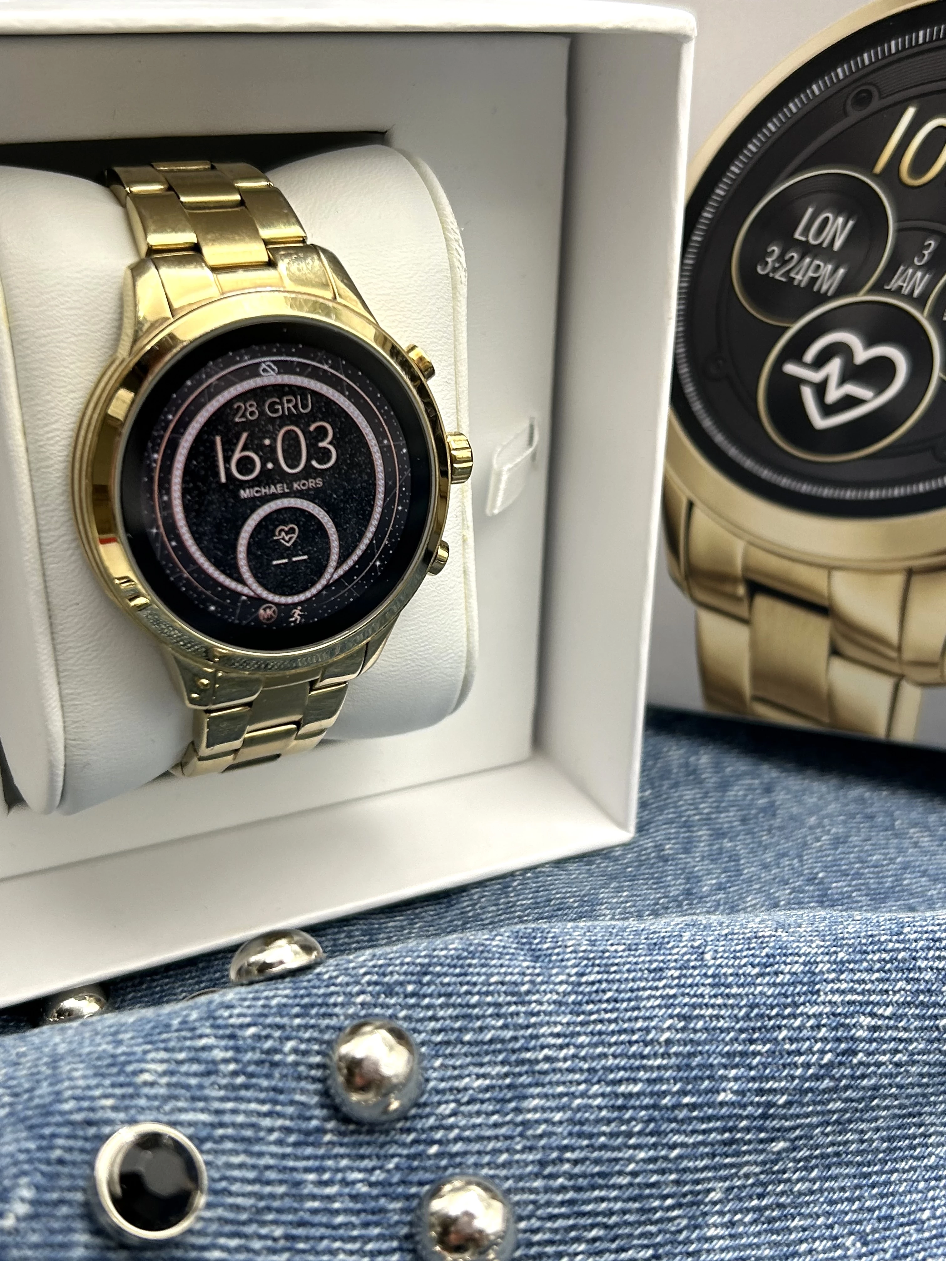 michael-kors-zegarek-damski-smartwatch-dw7m1-komplet-rodzaj-cyfrowe