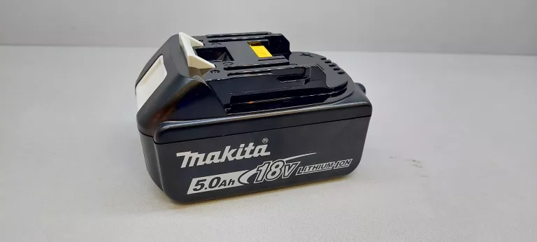 szlifierka-katowa-makita-dga-511-marka-makita