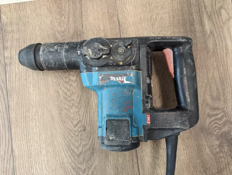 MŁOTOWIERTARKA MAKITA HR 3000