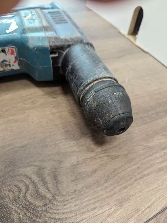 MŁOTOWIERTARKA MAKITA HR 3000