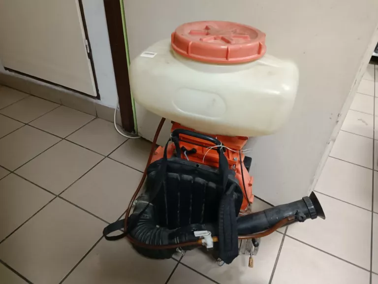 opryskiwacz-i-dmuchawa-spalinowa-magnum-zasilanie-spalinowe