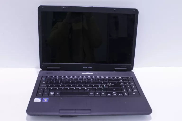 LAPTOP EMACHINES E527