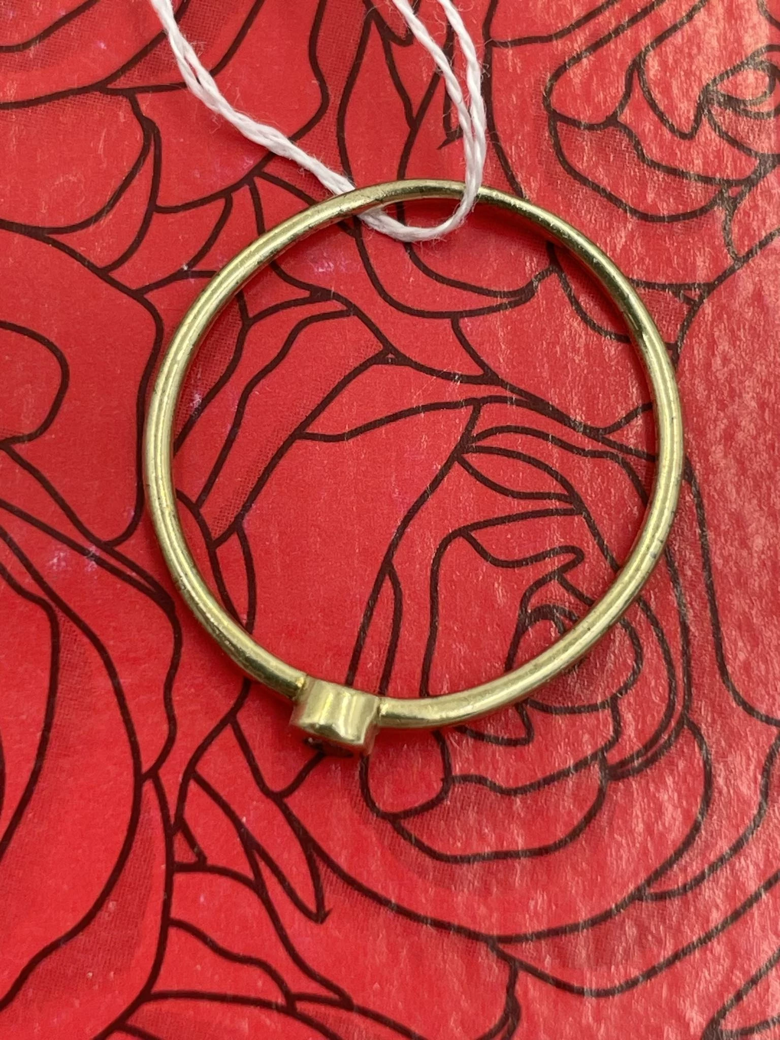 drobny-zloty-pierscionek-marka-bez-marki