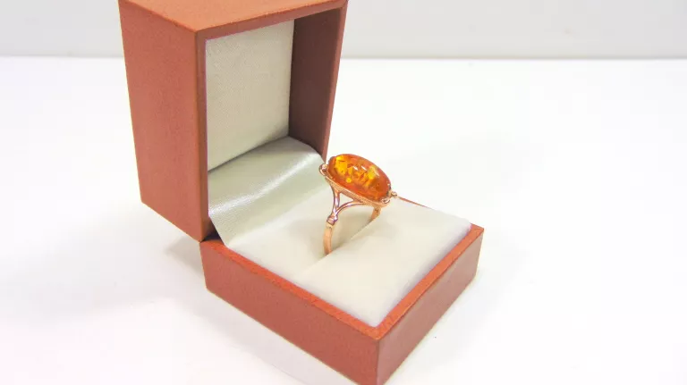 piekny-zloty-pierscionek-stan-nie-wymaga-renowacji