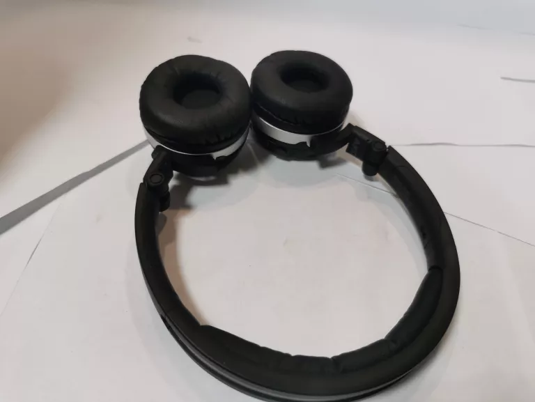 SŁUCHAWKI AKG MERCEDES P104 + ETUI