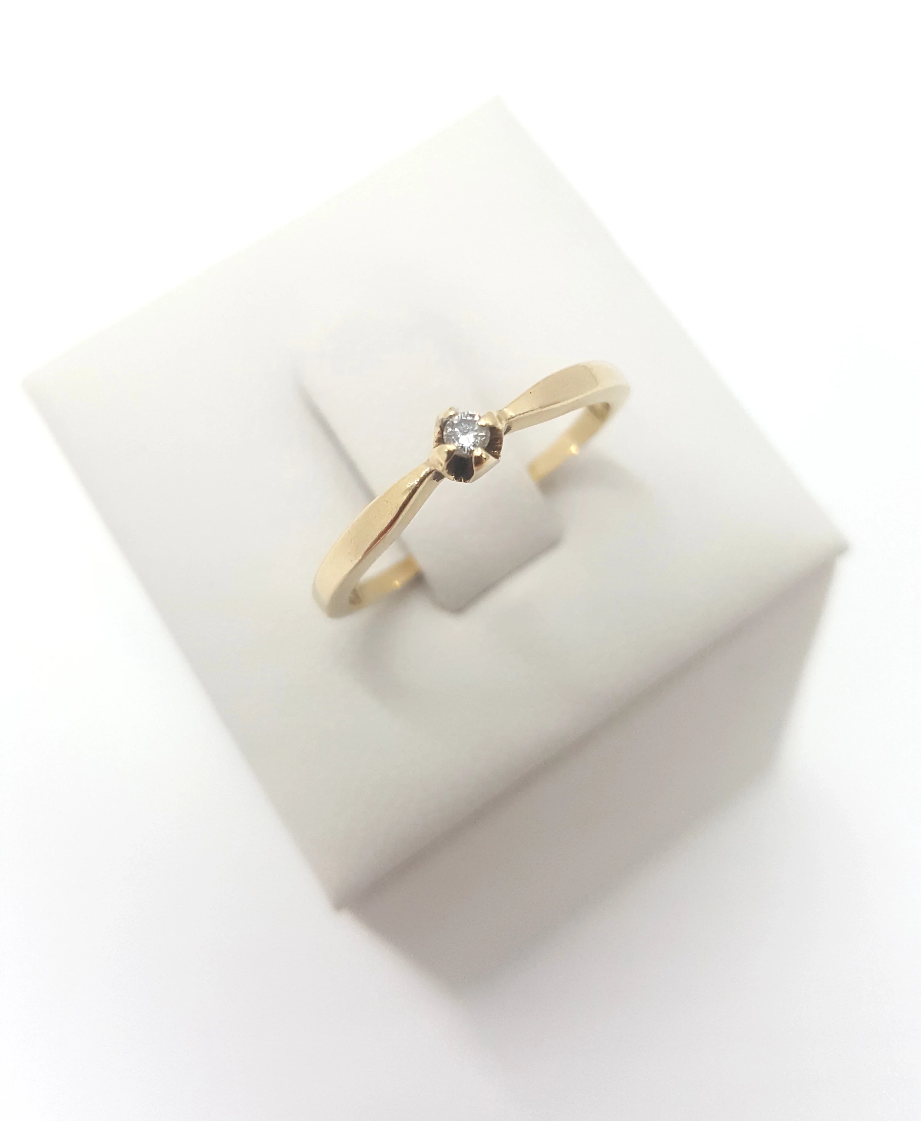 zloty-pierscionek-z-brylantem-p585-rozmiarsrednica-wew-mm-372-18