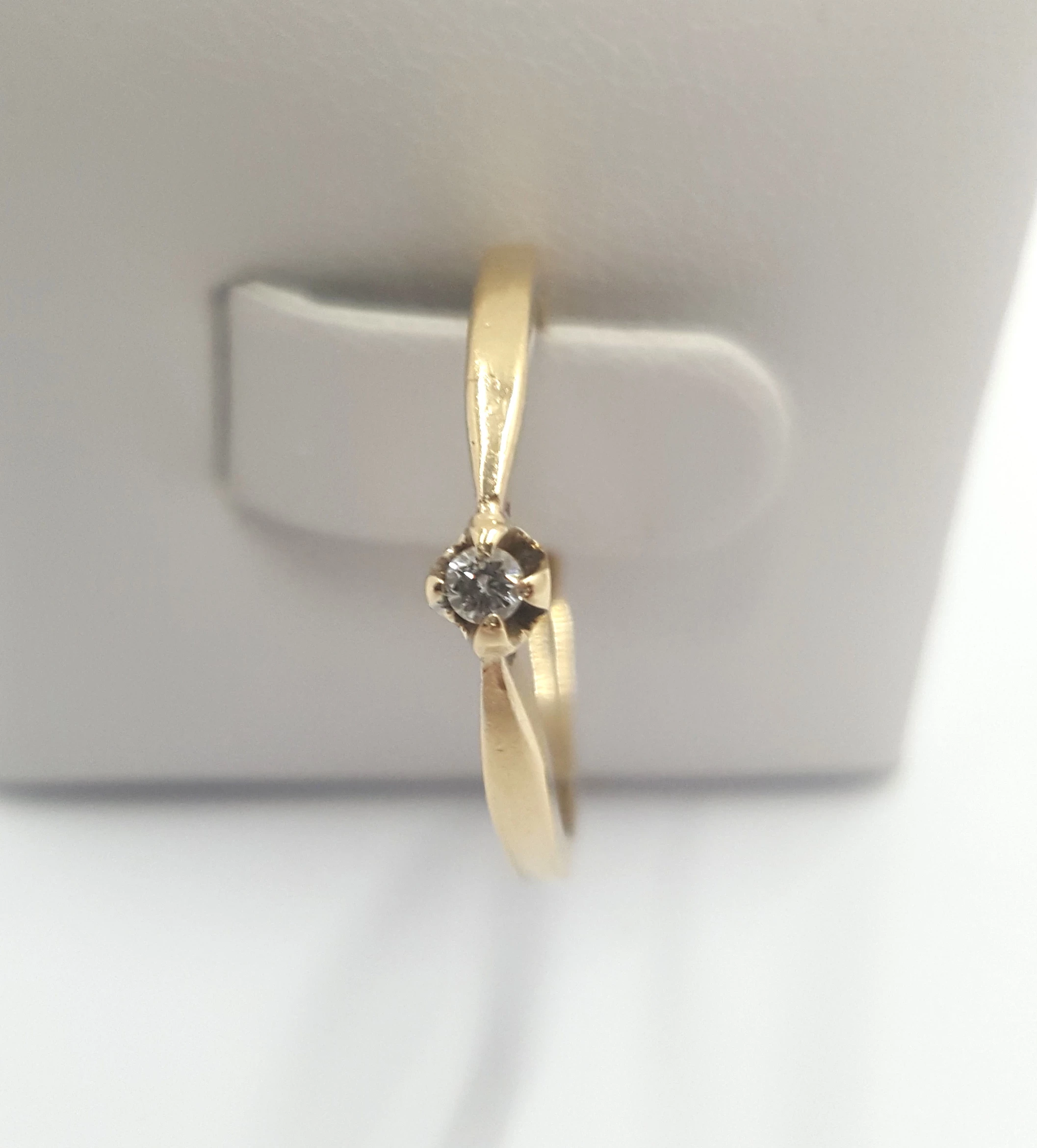 zloty-pierscionek-z-brylantem-p585-marka-248811-958954