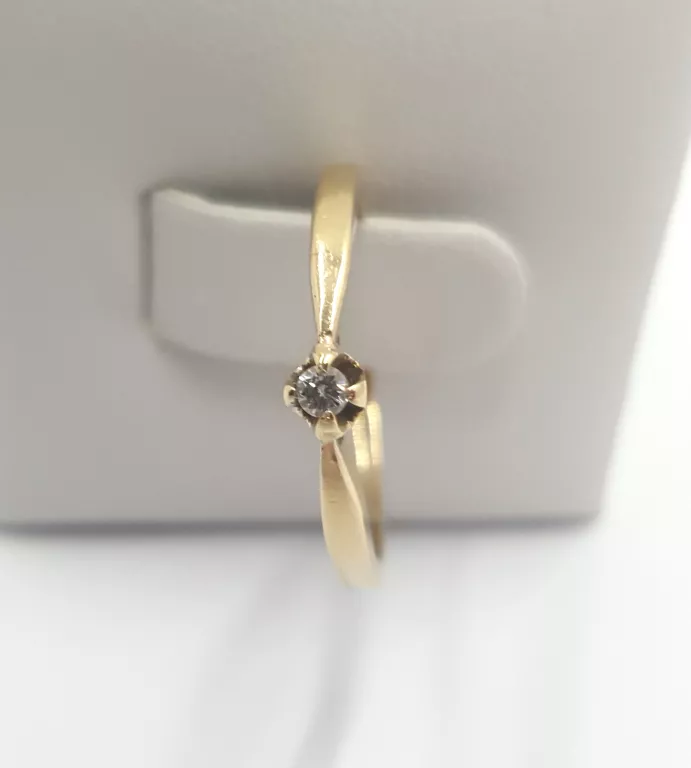 zloty-pierscionek-z-brylantem-p585-marka-248811-958954