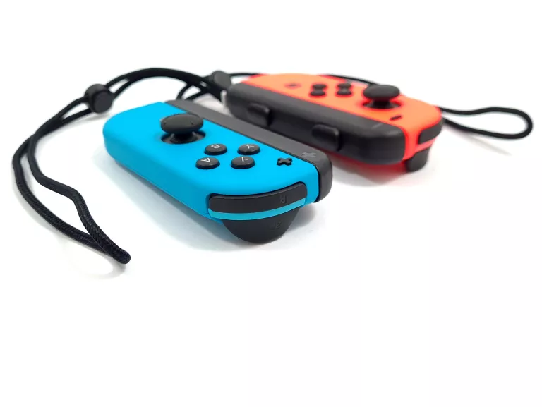 nintendo-switch-joy-con-controller-neon-red-neon-blue-sposob-podlaczenia-bezprzewodowy