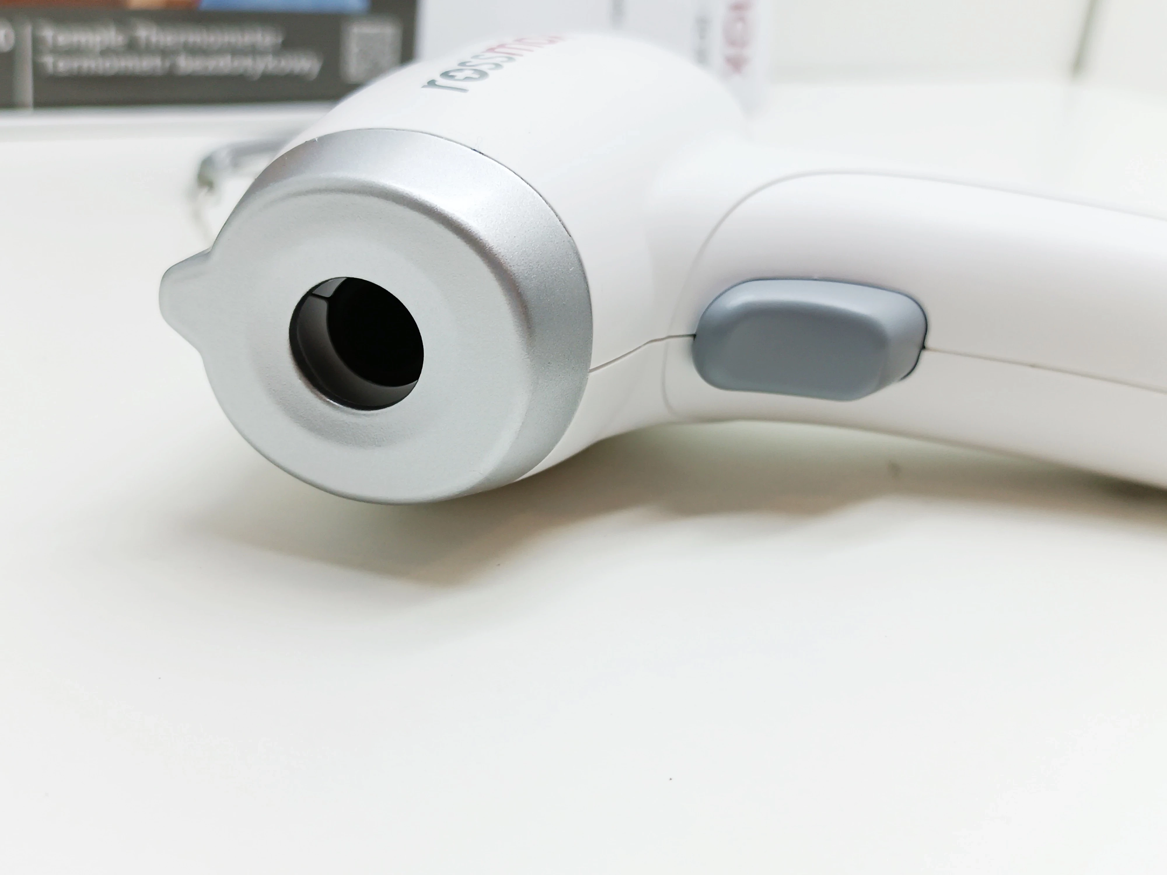 rossmax-hc700-termometr-bezdotykowy-na-podczerwien-wyswietlacz-211446-250074