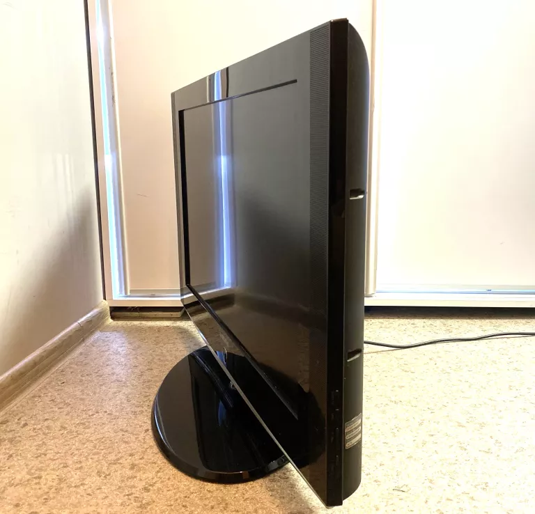TELEWIZOR LCD SAMSUNG LE32S81B 32 " I PILOT