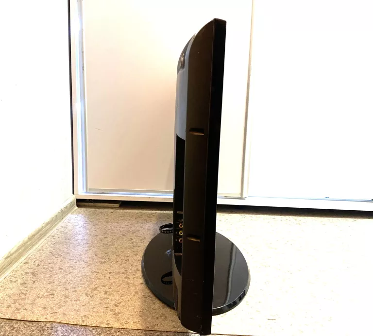TELEWIZOR LCD SAMSUNG LE32S81B 32 " I PILOT