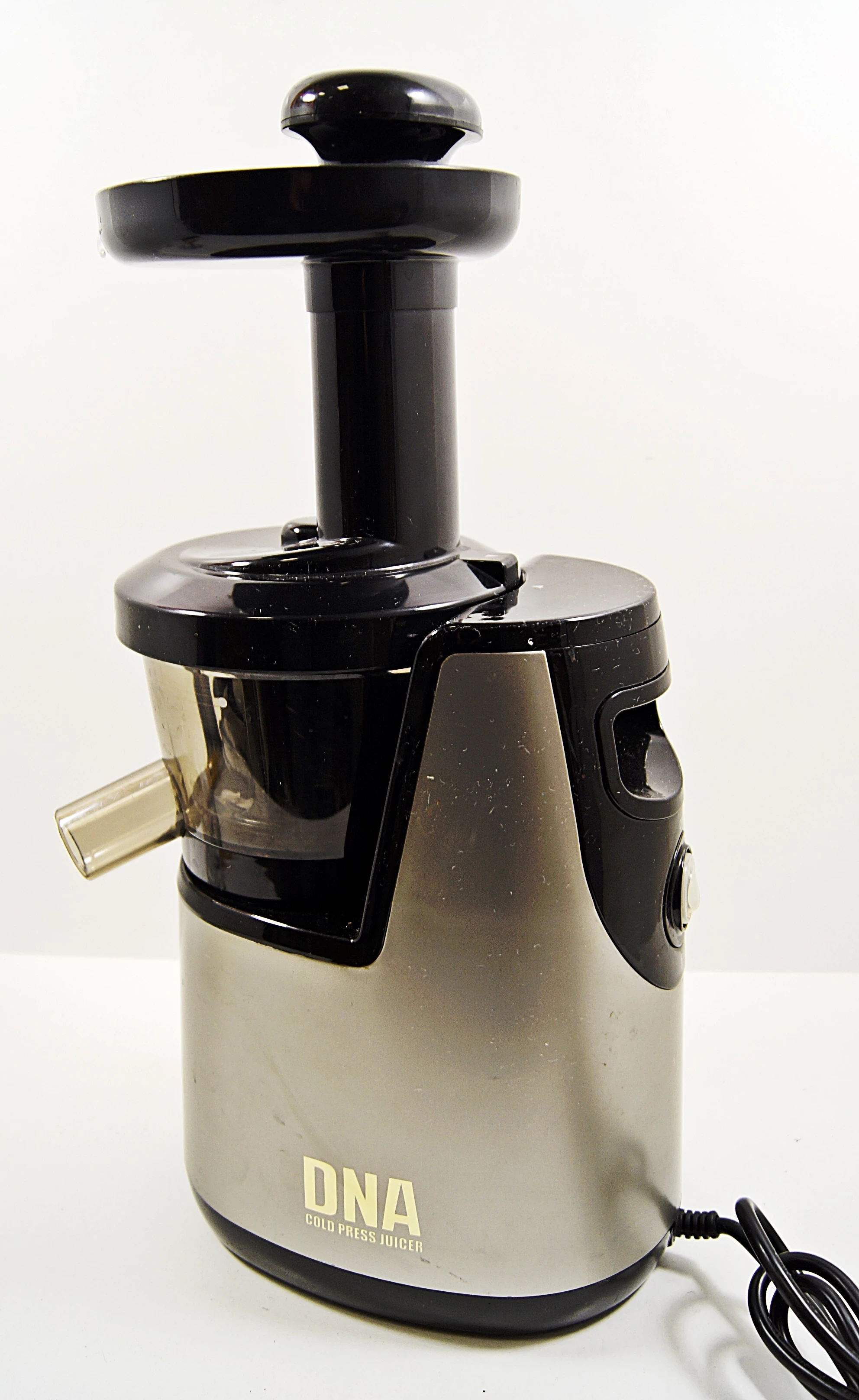 Dna cold press on sale juicer