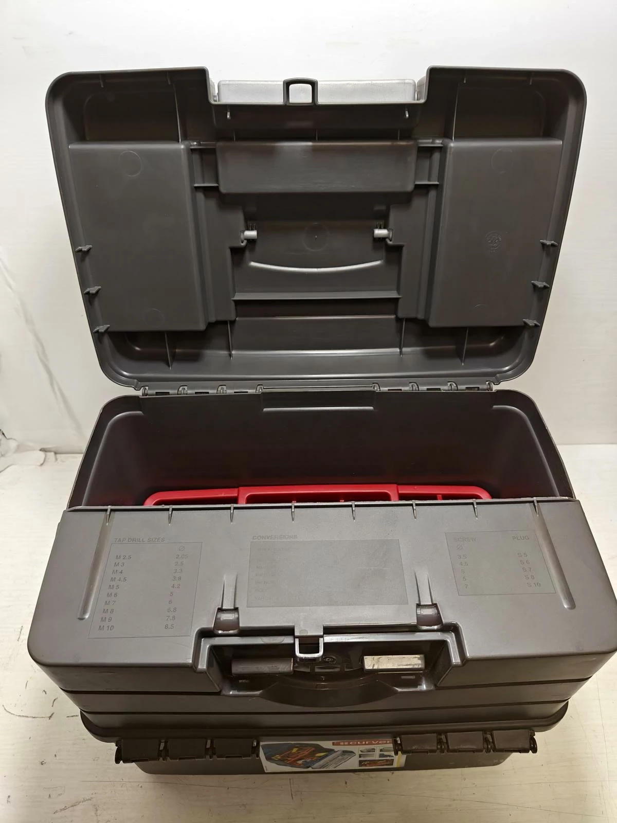 skrzynka-narzedziowa-wysoka-pionowa-curver-ean-gtin-3253922925006