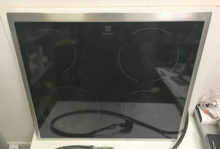 PŁYTA GRZEWCZA DO ZABUDOWY ELECTROLUX EHF16240XK