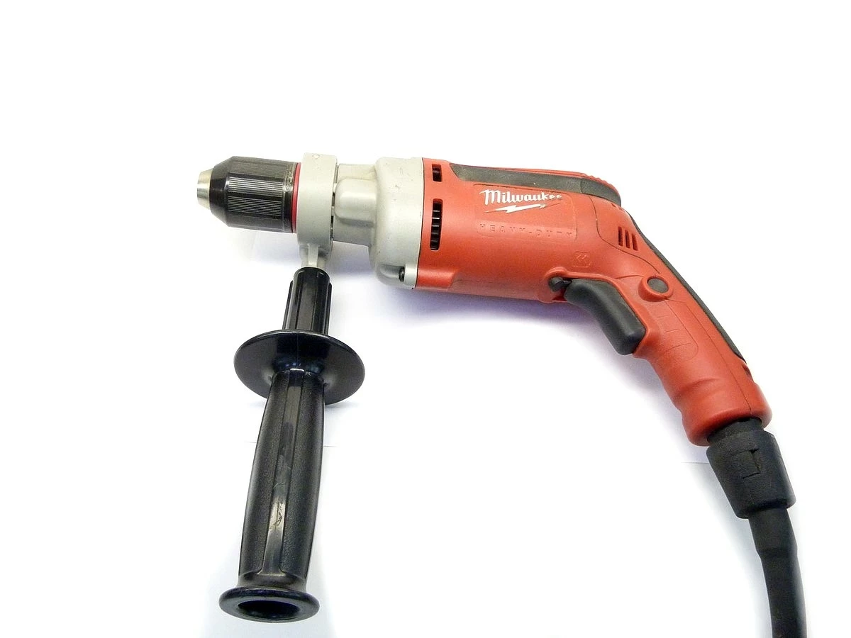 wiertarka-bezudarowa-950w-milwaukee-hde-13-rqx-stan-uzywany