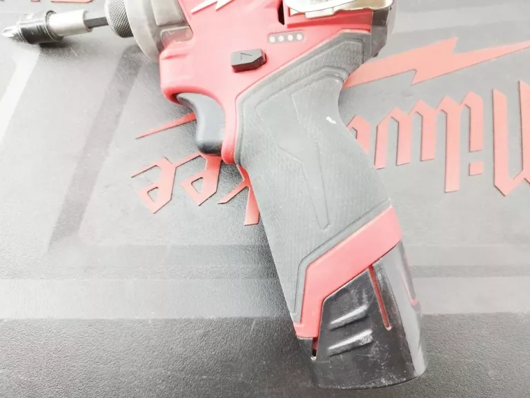 ZAKRĘTARKA MILWAUKEE M12 FID2-202X
