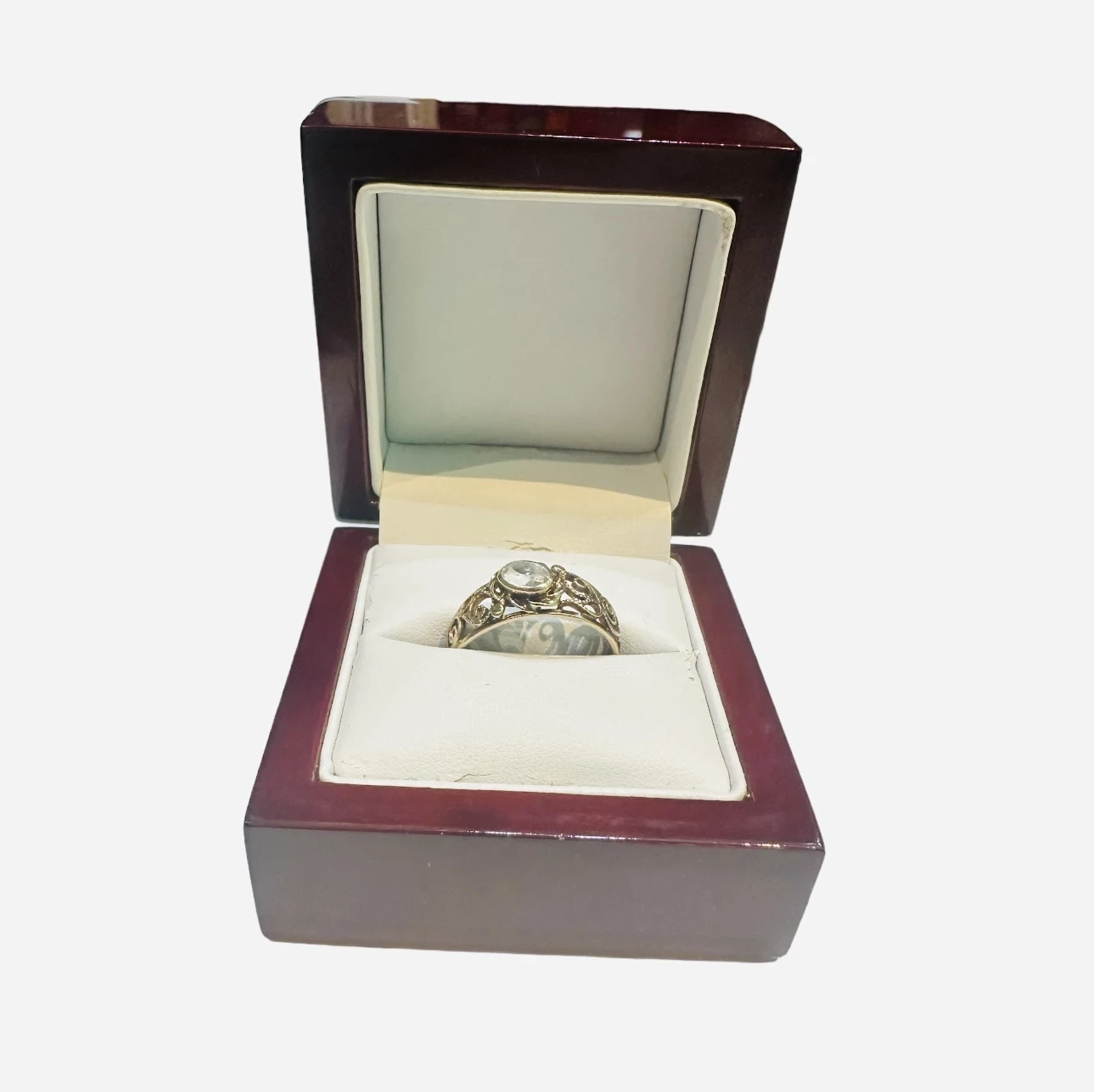 zloty-pierscionek-333285-lekko-przekrzywiony-grunwaldzka-4764-jaworzno