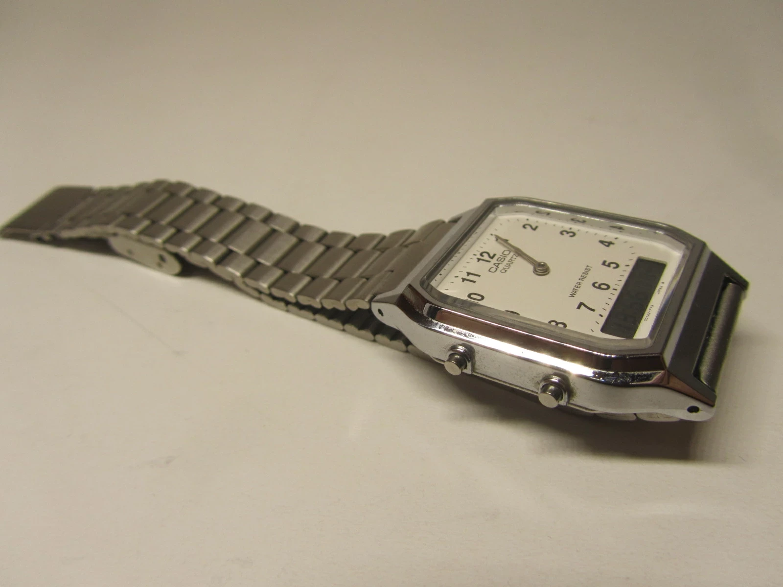 zegarek-casio-aq-230-rodzaj-analogowo-cyfrowe