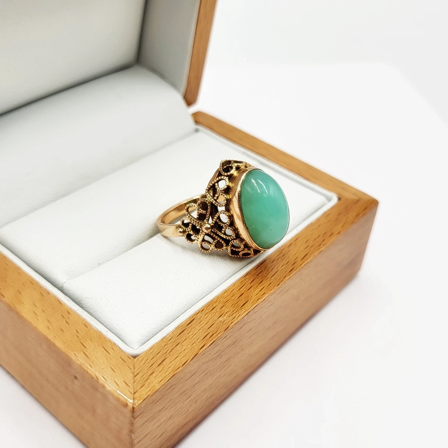 niesamowity-stary-zloty-pierscionek-z-chryzoprazem-filigran-585-kolor-dominujacy-zloty