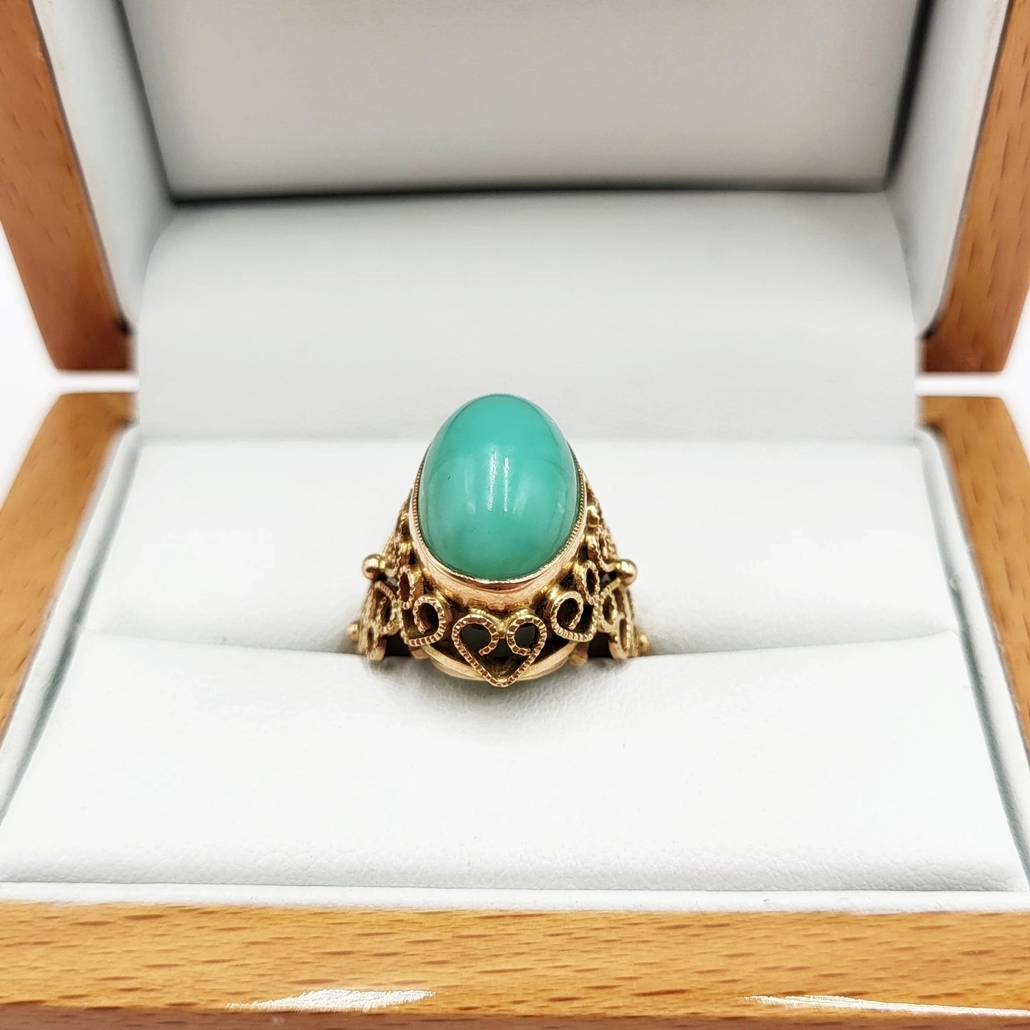 niesamowity-stary-zloty-pierscionek-z-chryzoprazem-filigran-585-material-zloto