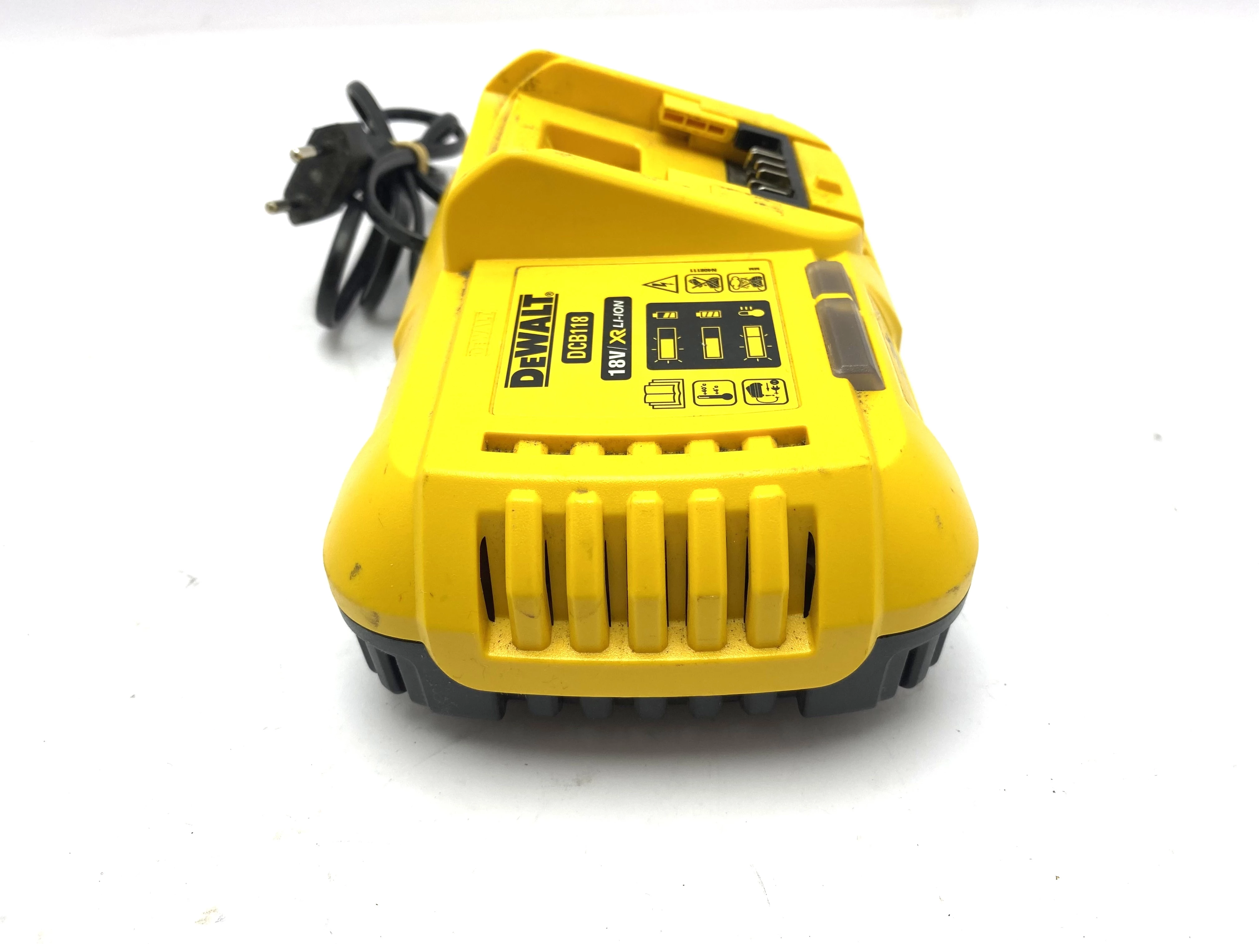 wkretarka-dewalt-dcd995-akumulator-ladowarka-napiecie-v-18-v
