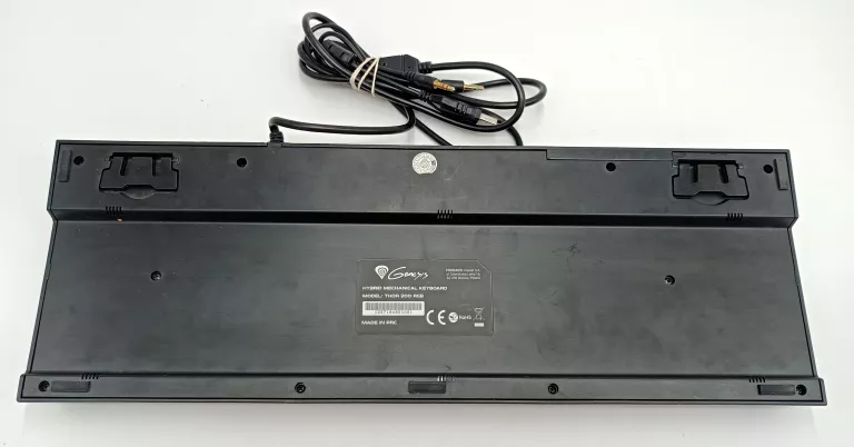 klawiatura-mechaniczna-genesis-thor-200-rgb-interfejs-usb