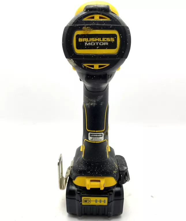 wkretarka-dewalt-dcd995-akumulator-ladowarka-zasilanie-akumulatorowe