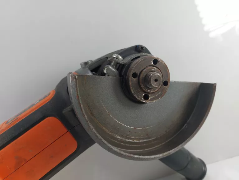 SZLIFIERKA AKUMULATOROWA BLACK DECKER