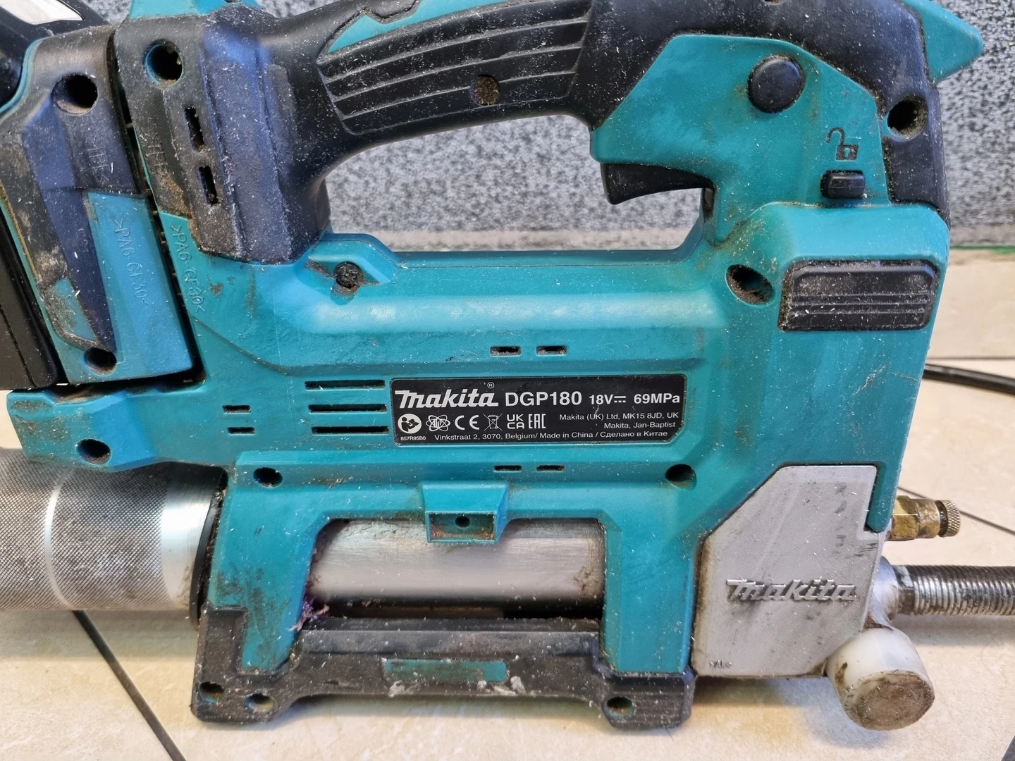 smarownica-akumulatorowa-makita-dgp180z-kod-producenta-dgp180z