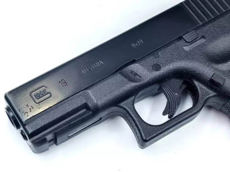 PISTOLET WIATRÓWKA GLOCK 19 4,5 MM