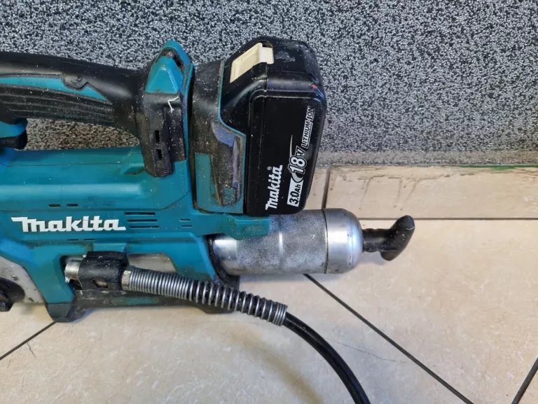 SMAROWNICA AKUMULATOROWA MAKITA DGP180Z