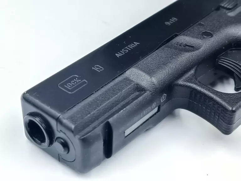 PISTOLET WIATRÓWKA GLOCK 19 4,5 MM