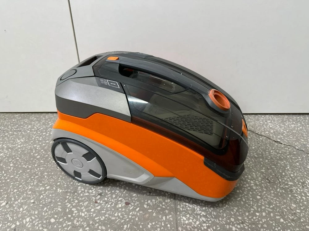 odkurzacz-pioracy-thomas-aqua-pet-family-1700-w-opis-stan-uzywany