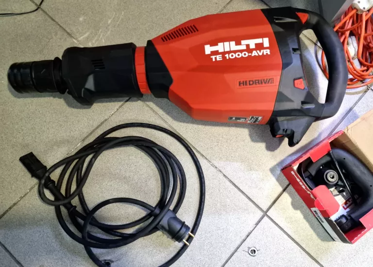 MŁOT WYBURZENIOWY HILTI TE 1000-AVR