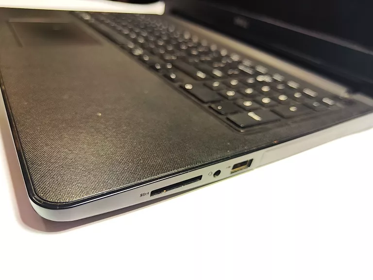 LAPTOP DELL INSPIRON 15, ZASILACZ
