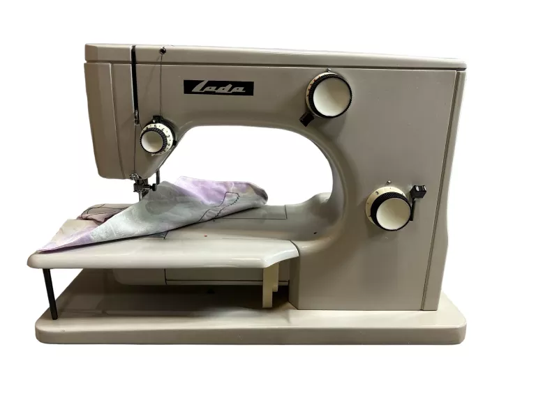 maszyna-do-szycia-lada-typ-137-komplet-w-walizce-dekerta-20-sosnowiec