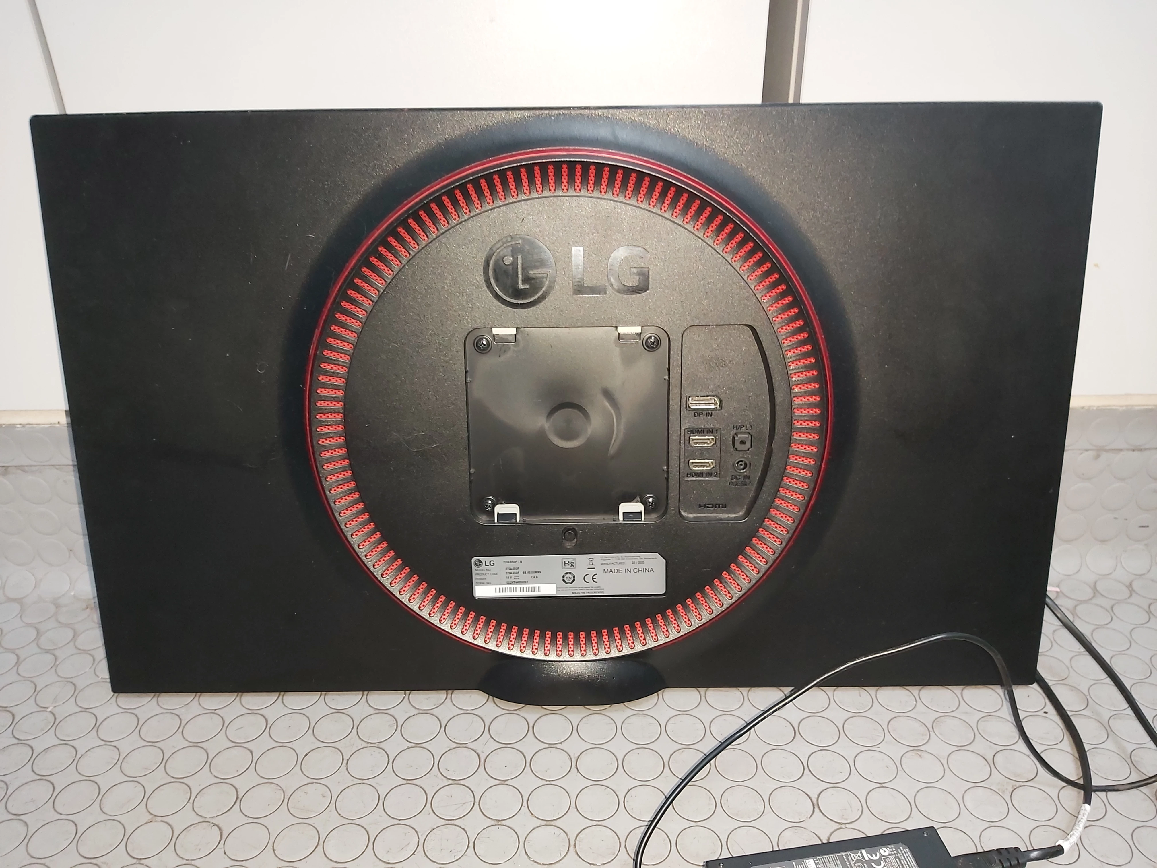 monitor-led-lg-27gl650f-b-bez-podstawki-uszkodzony-zlacza-206734-1