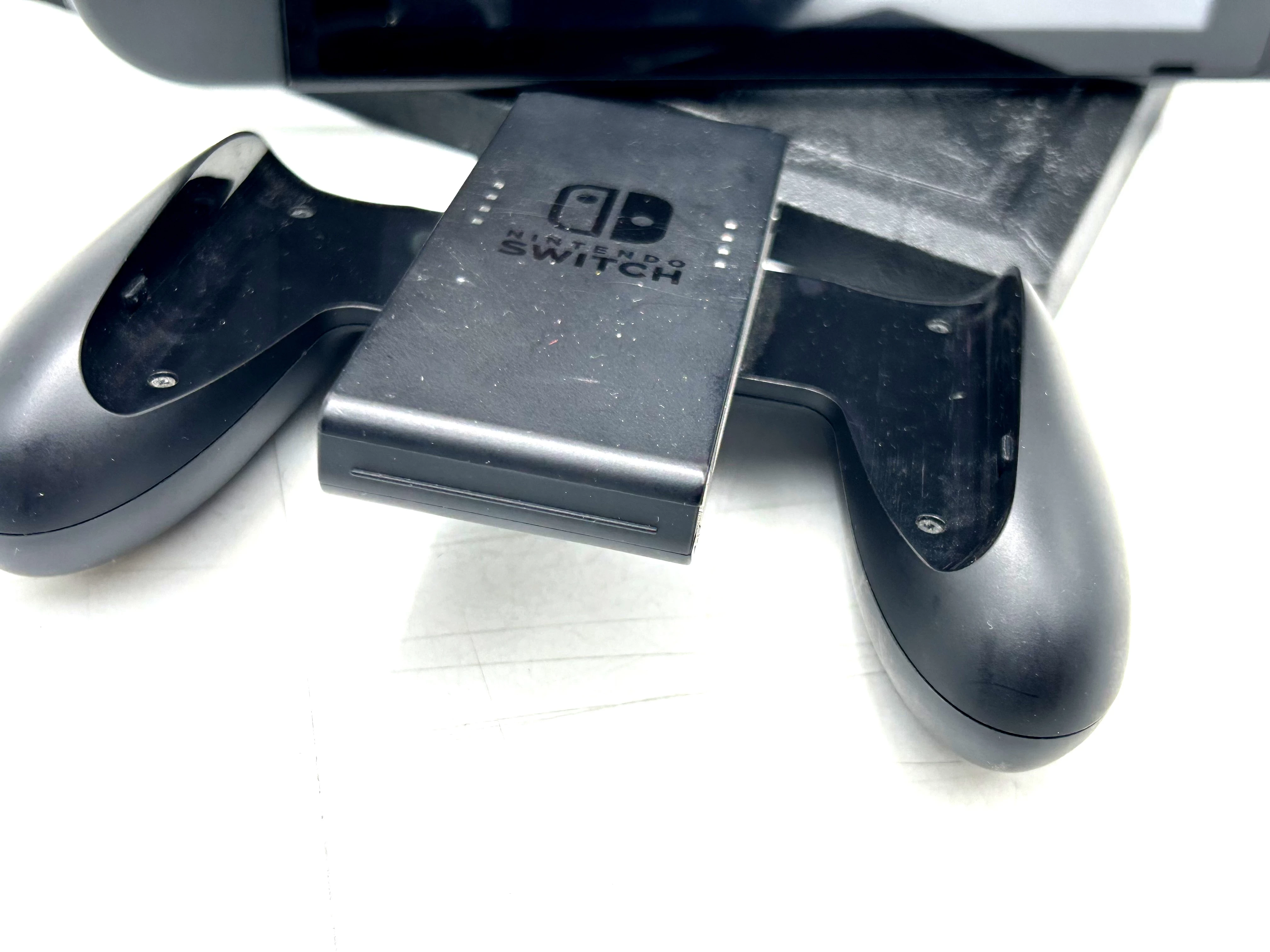 konsola-nintendo-switch-hac-001-brak-jpolskiego-gry-w-zestawie-nie