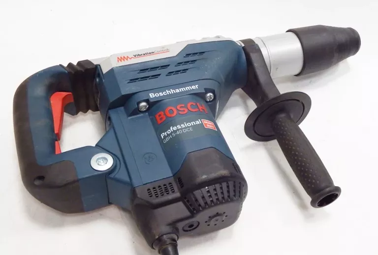 MŁOT UDAROWY BOSCH GBH 5-40 DCE WALIZKA 2 GROTY