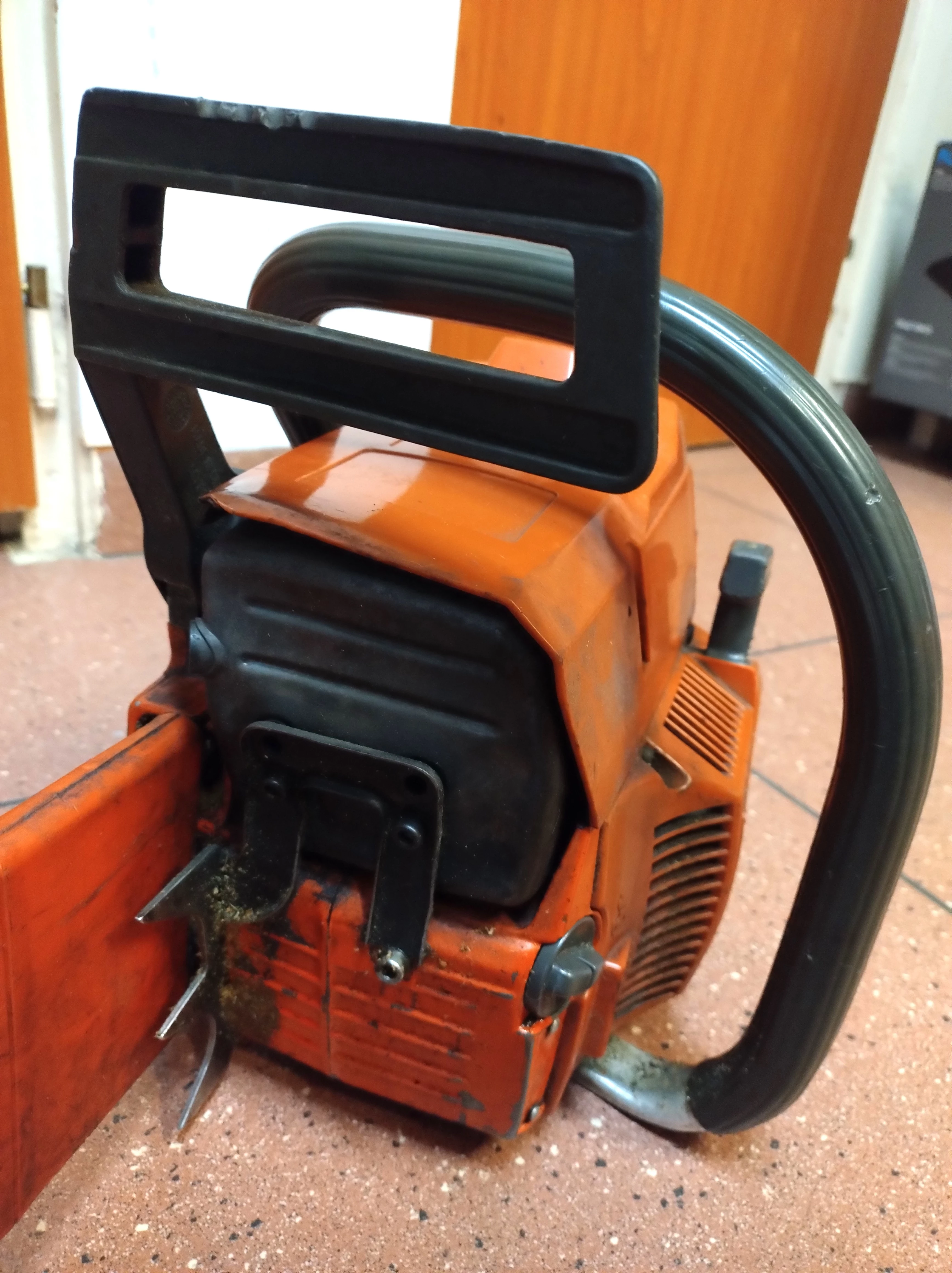 pila-spalinowa-husqvarna-61-ean-gtin-8595672320737